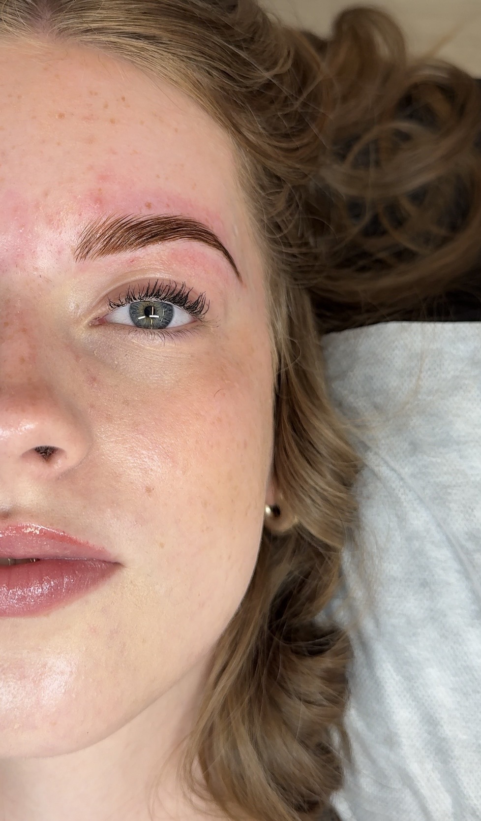 Brow lamination, shaping en tint resultaat bij Brow Muse